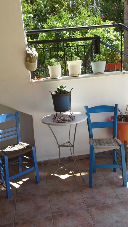 Mylonas Rooms Pandokrátor Kültér fotó